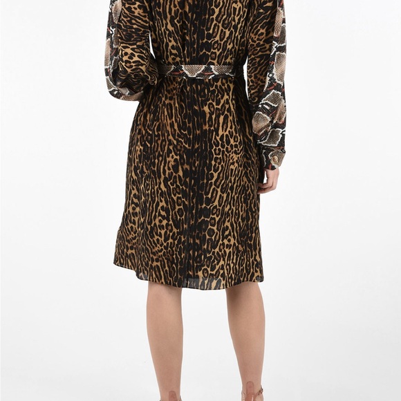 Burberry London Silk Animal Print Costanza Dress Size 6 NEW MSRP 2250.00 - Picture 4 of 16